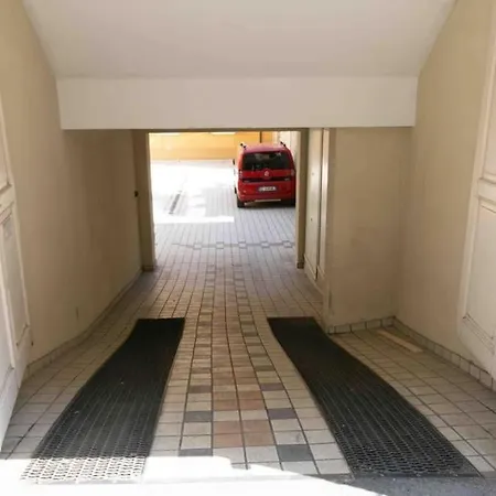 Apartment La Casa Di Piazza Baracca Con Posto Auto