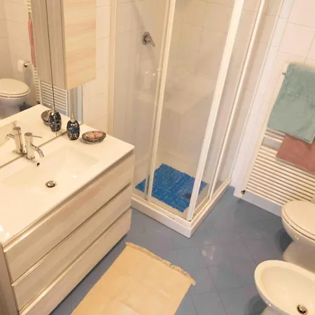 La Casa Di Piazza Baracca Con Posto Auto Apartment Ravenna